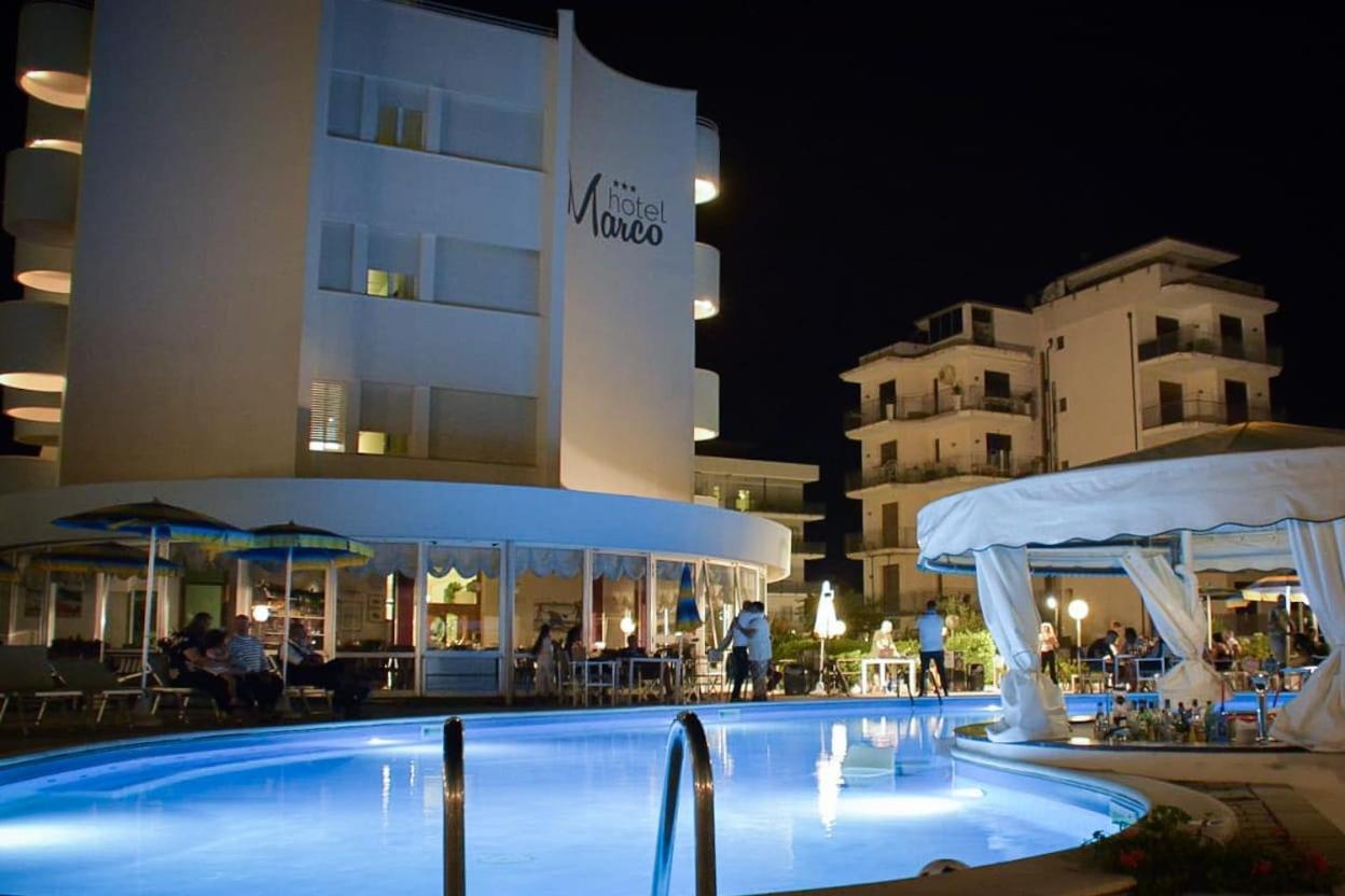 Hotel Marco Lido Di Savio Exterior foto